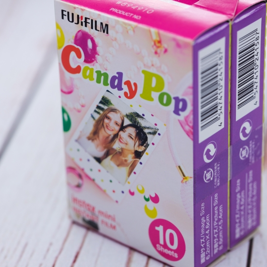 チェキ INSTAX MINI 8 本体 フィルムカメラ BIGBANG セット チェキ8+（専用フィルム20シート付）